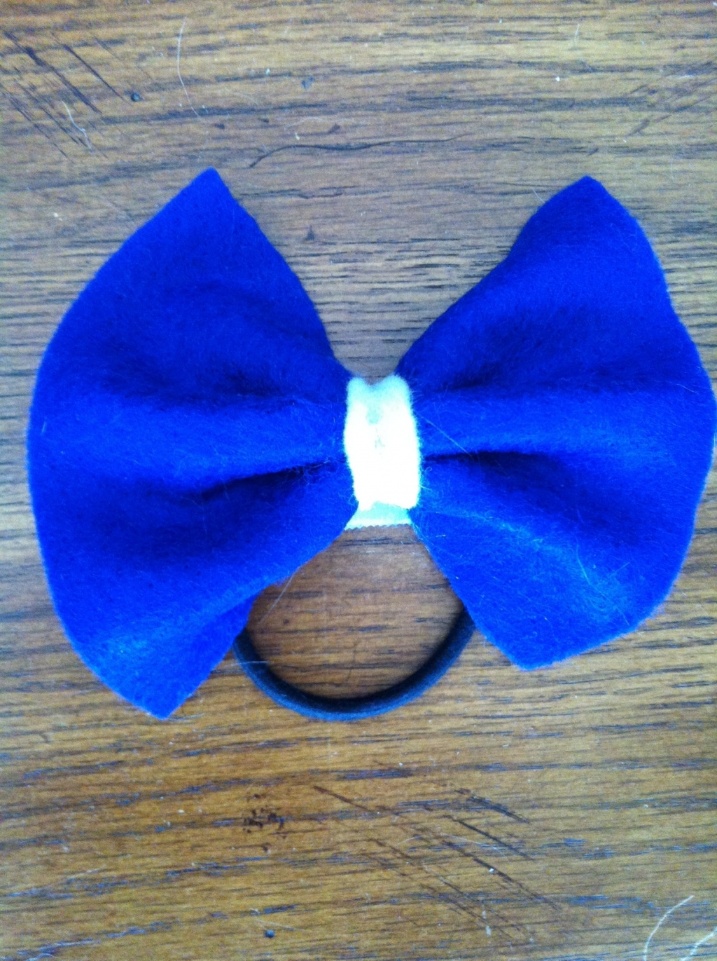 Deep blue medium sized bow